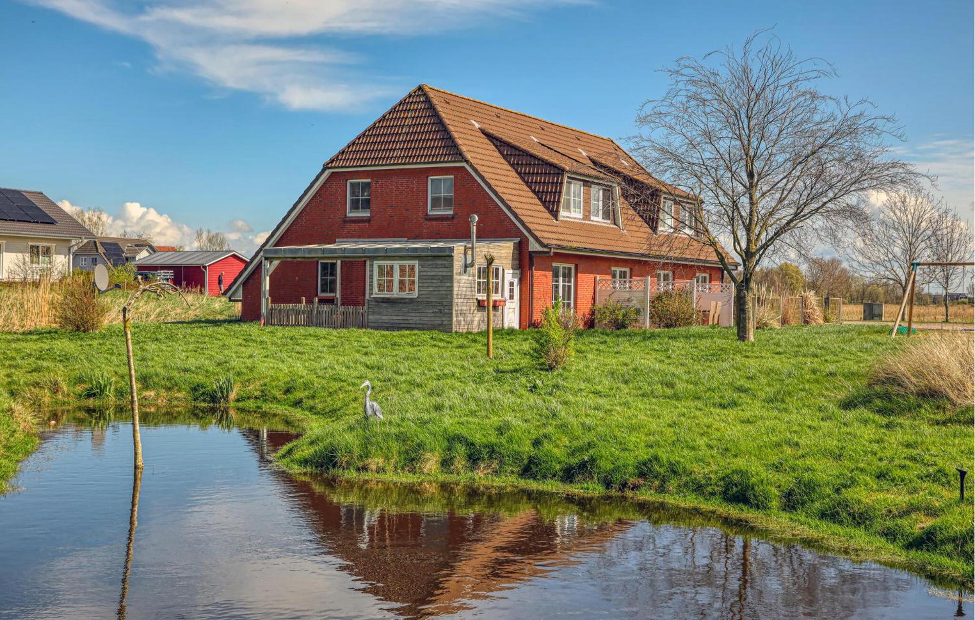 Nice Home In Toenning With Kitchen Eksteriør billede